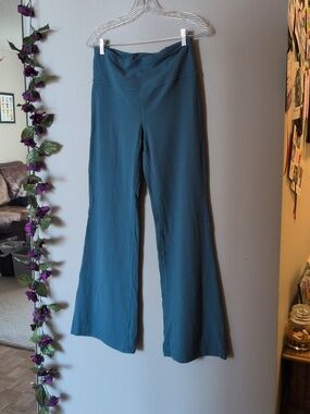 Athleta Elation Flares Leggings